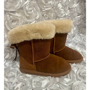 Lam ugg style boots, tan girls size 5